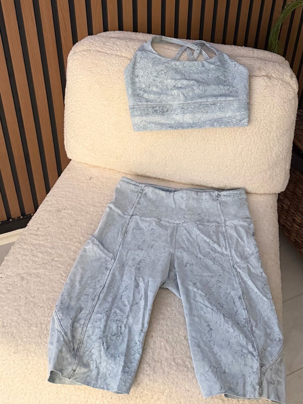 lululemon baby blue marble set